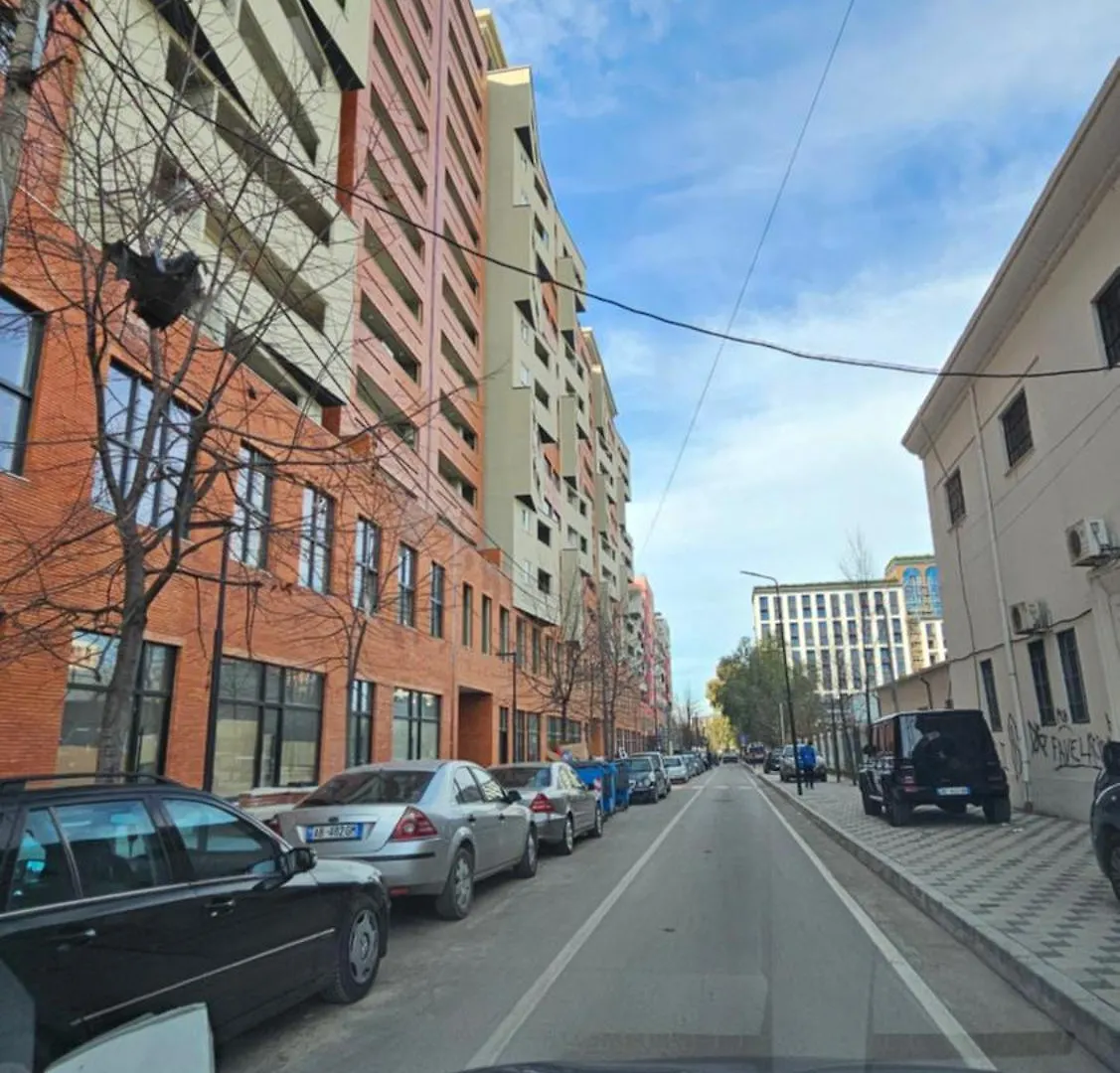 Kris Apartments Tirana