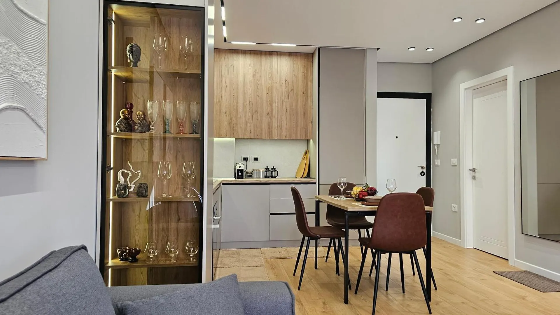 Kris Apartments Tirana Albania