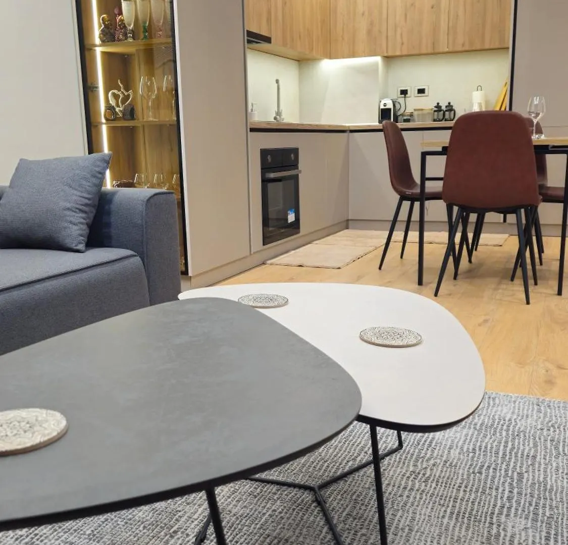 טיראנה Kris Apartments