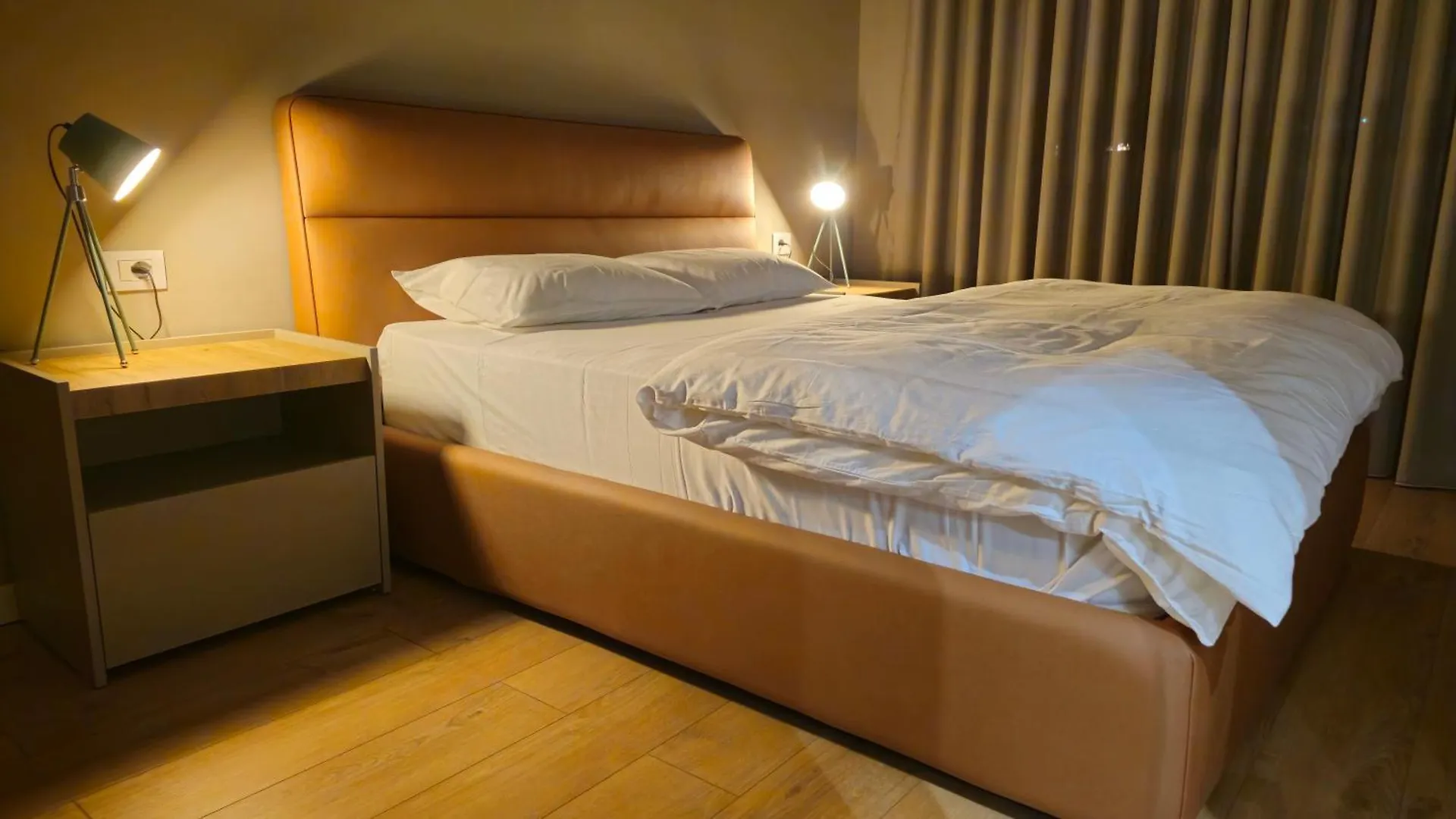 טיראנה Kris Apartments